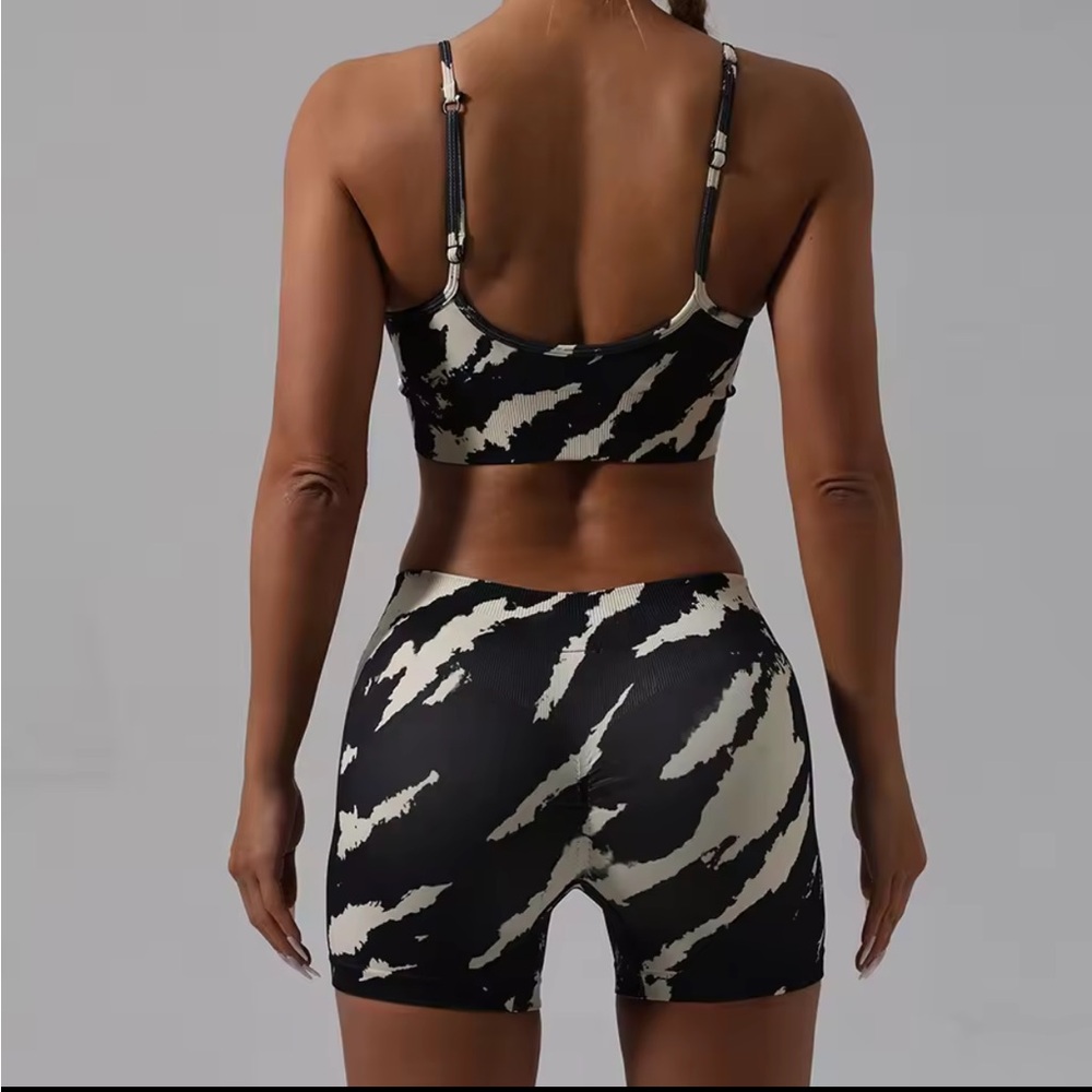 NWT Stylish gym Pilates yoga set